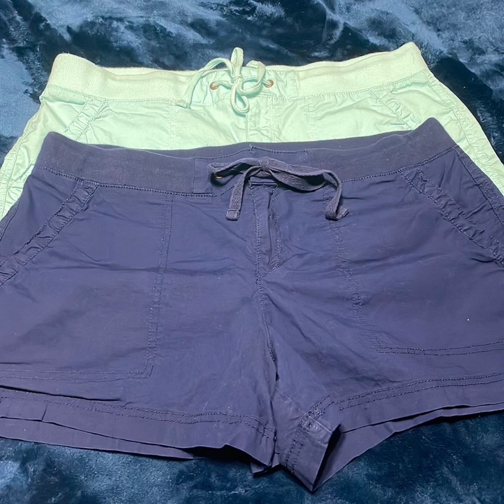 2 pairs shorts